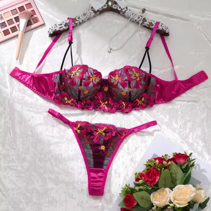 Rose-Red Daisy Lace Lingerie Set for Women | Bra & Panty Homewear